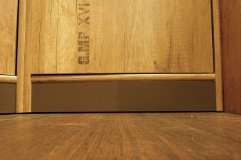 Шкаф для белья «Пилигрим» (Дуб Каньон светлый, Фон серый) в Емельяново - emelyanovo.mebel54.com | фото